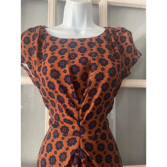 YUMI Dress - Picture 3 of 8